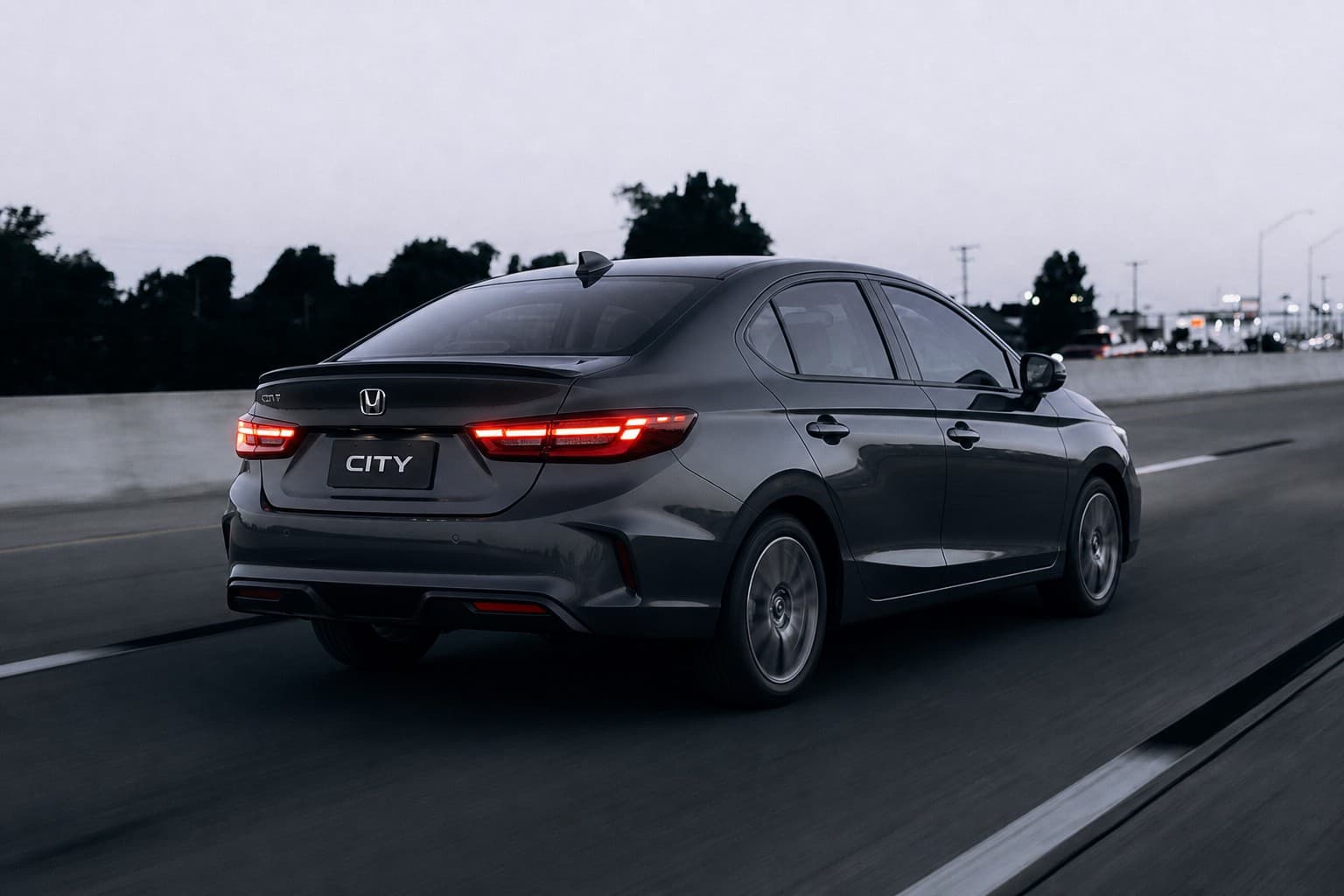 Honda City e:HEV in three-quarter front view